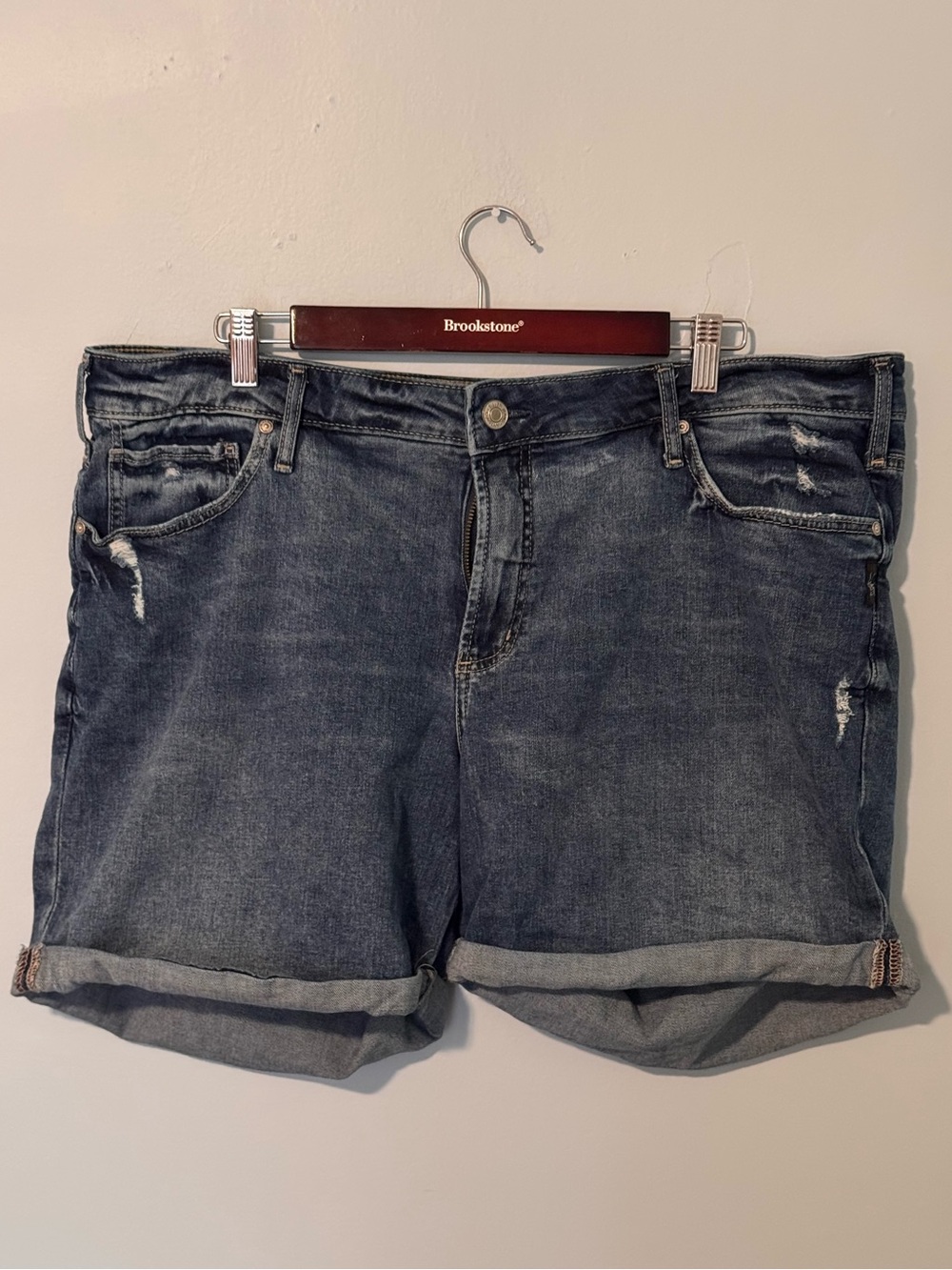 Silver Jeans Co. Women’s Boyfriend Jean Short in Blue Denim Size 18